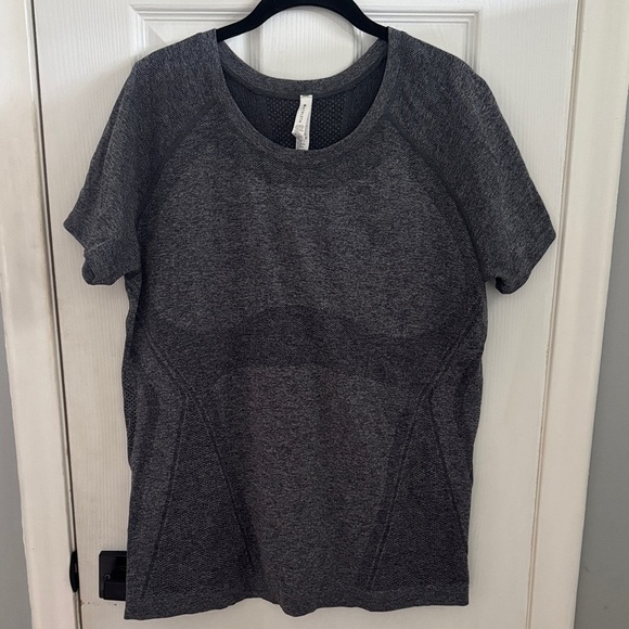 Athleta Tops - Women's Gray Athleta Top